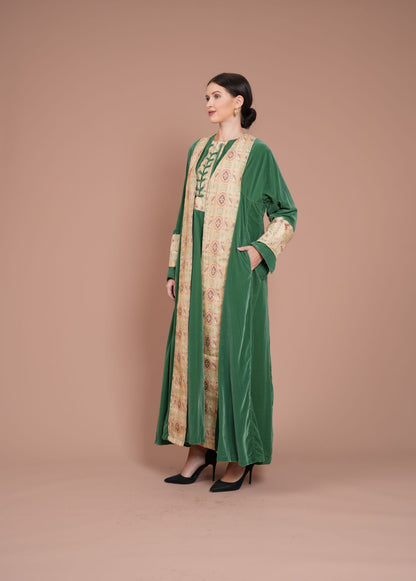 green daraa and bisht, two piece set