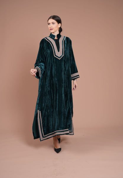 dark green daraa velvet with detailed lines